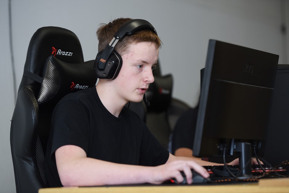 Bork Havn Efterskole Esport 2855